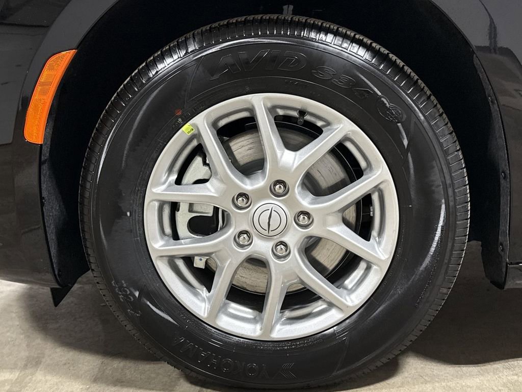 New 2026 Chrysler Pacifica Select image 25