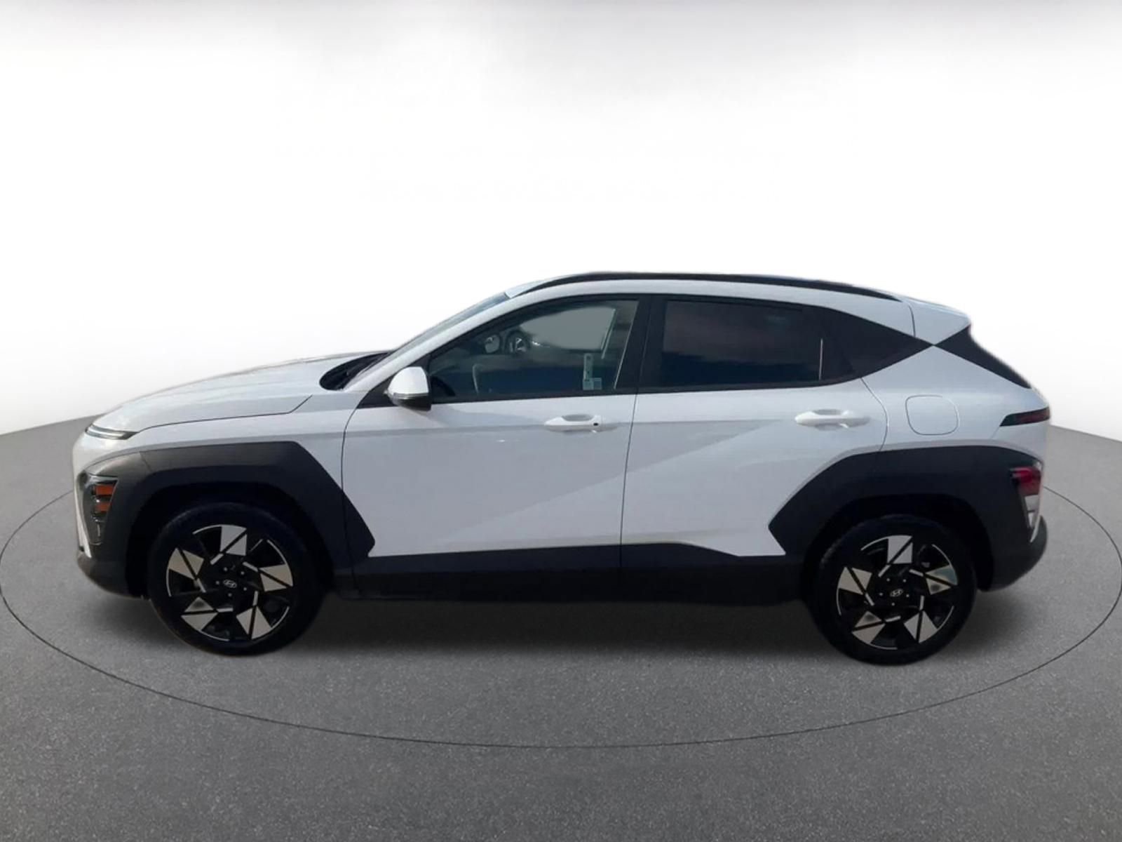 Used 2025 Hyundai Kona SEL image 9