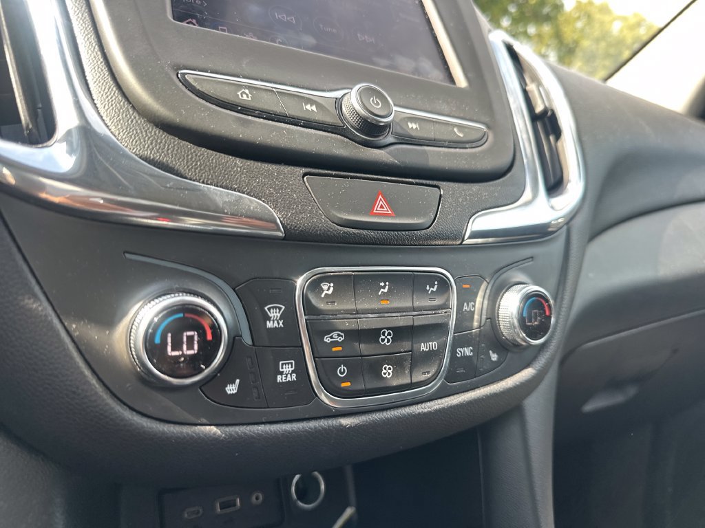 Used 2020 Chevrolet Equinox LT w/ Driver Convenience Package FWD image 46