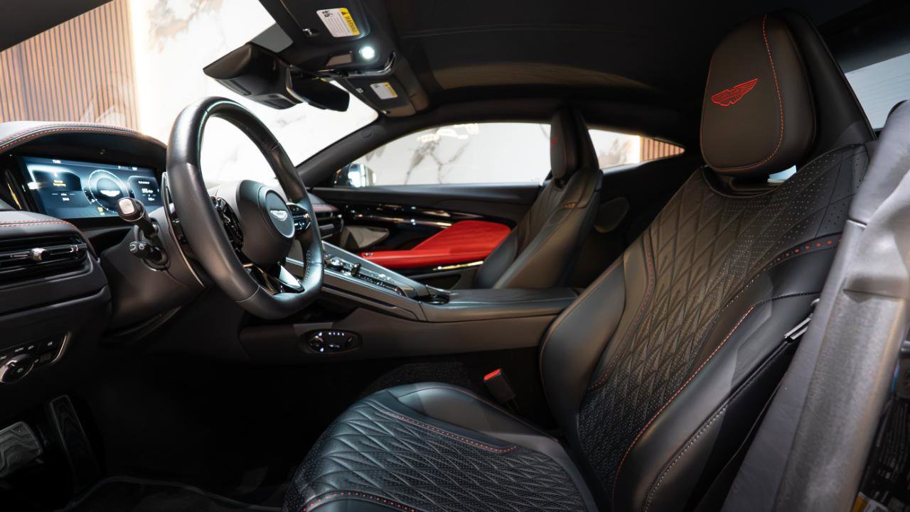 Used 2024 Aston Martin DB12 Coupe RWD image 8