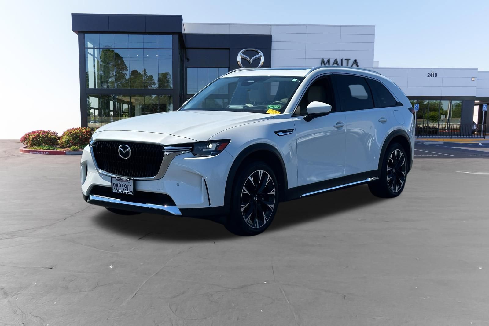 Used 2024 MAZDA CX-90 Plug-In Hybrid w/ Premium Pkg AWD/4WD image 7
