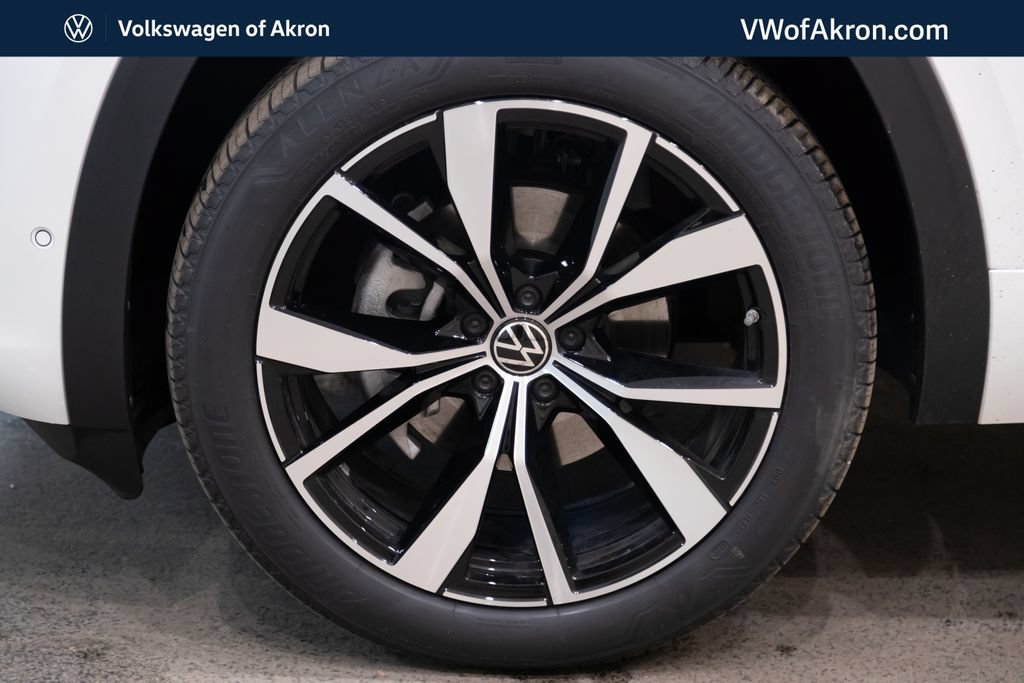 New 2026 Volkswagen Atlas SEL Premium R-Line AWD/4WD image 7
