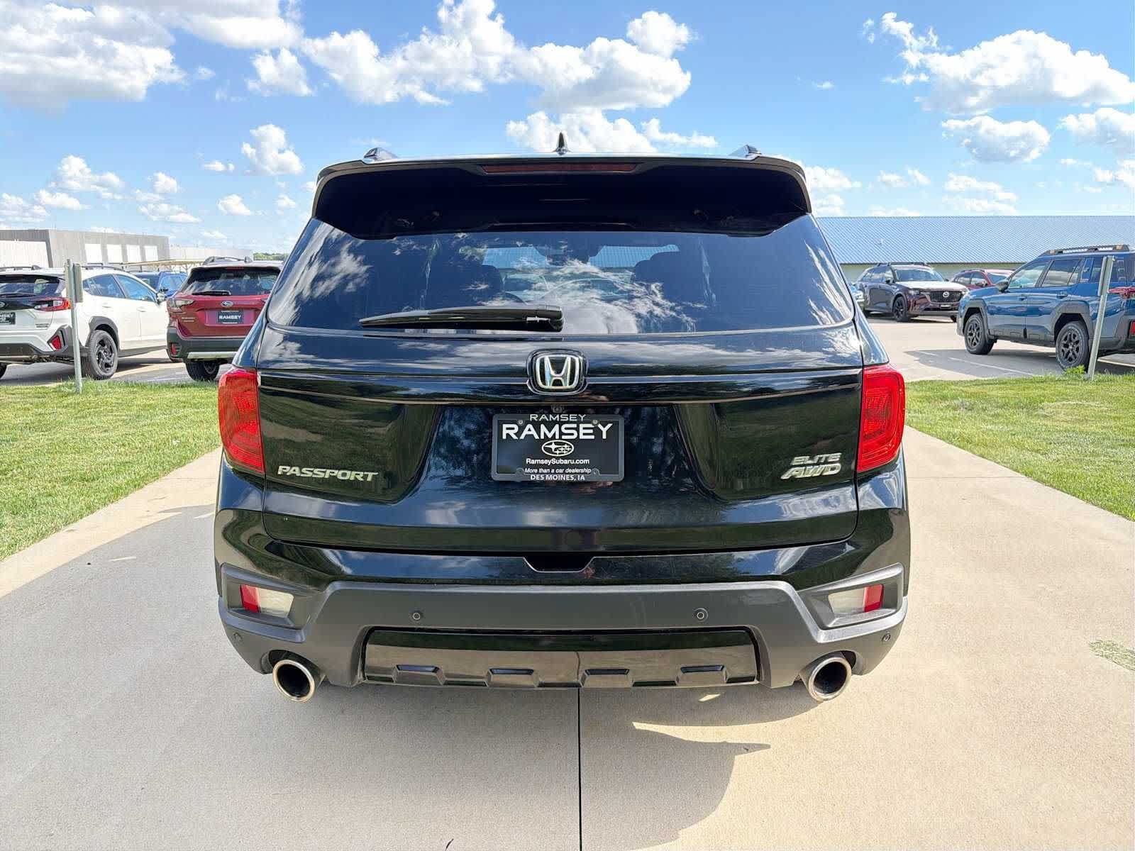 Used 2023 Honda Passport Elite image 3
