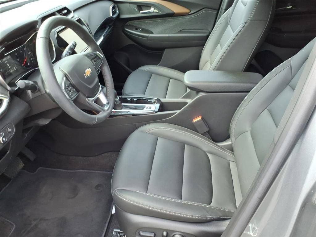 Used 2023 Chevrolet TrailBlazer ACTIV w/ Convenience Package FWD image 11