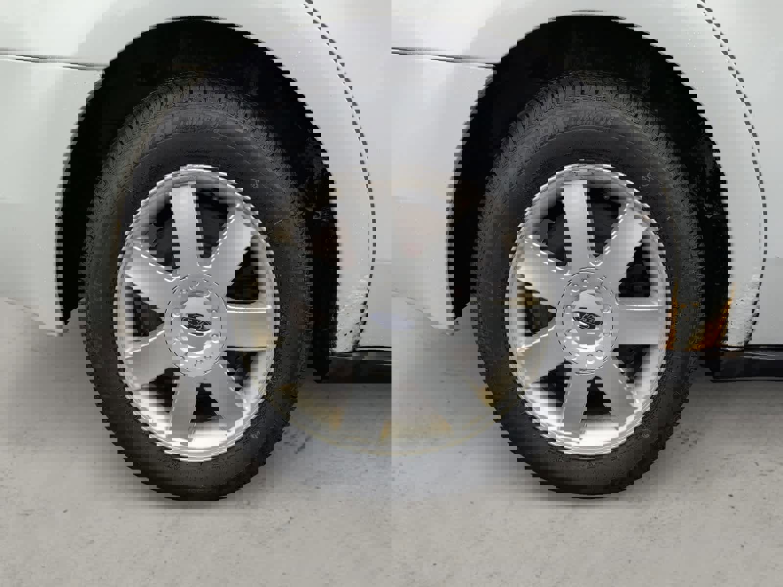 Used 2005 Ford Five Hundred SE image 10