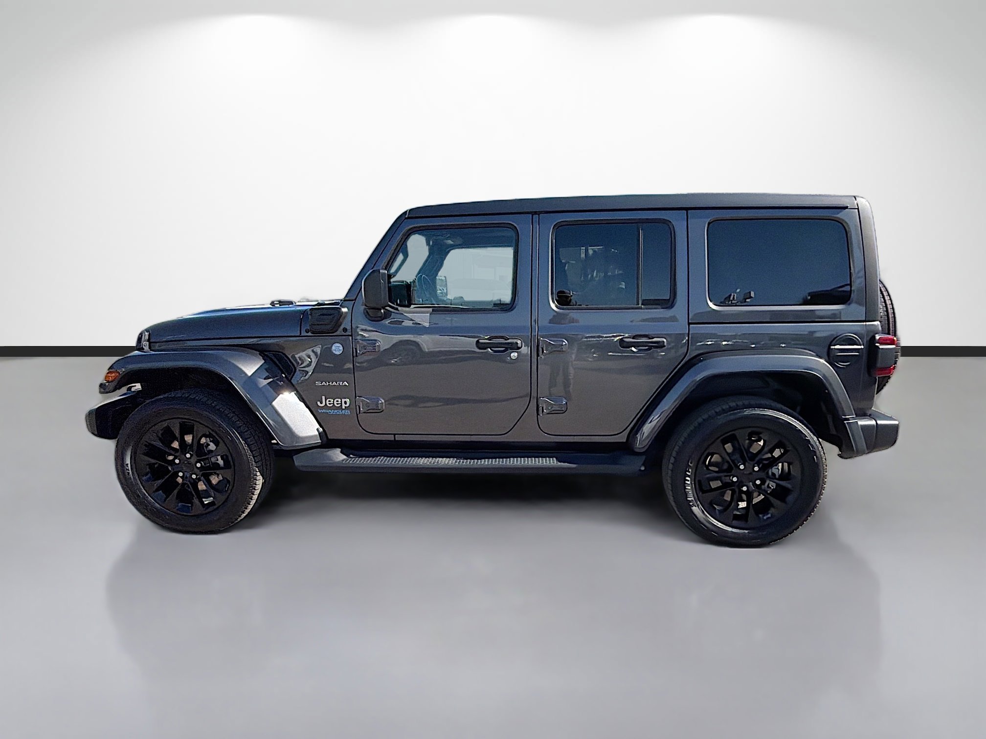 Used 2021 Jeep Wrangler Unlimited Sahara w/ Cold Weather Group image 2