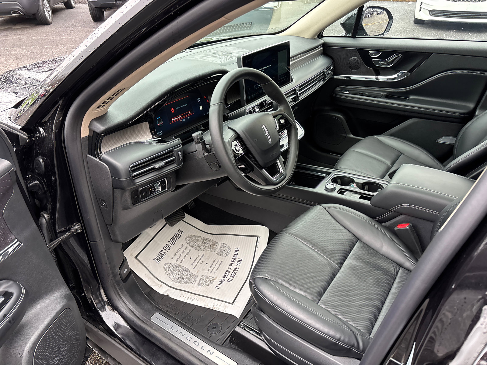 New 2026 Lincoln Corsair Reserve w/ Jet Appearance Package AWD/4WD image 25