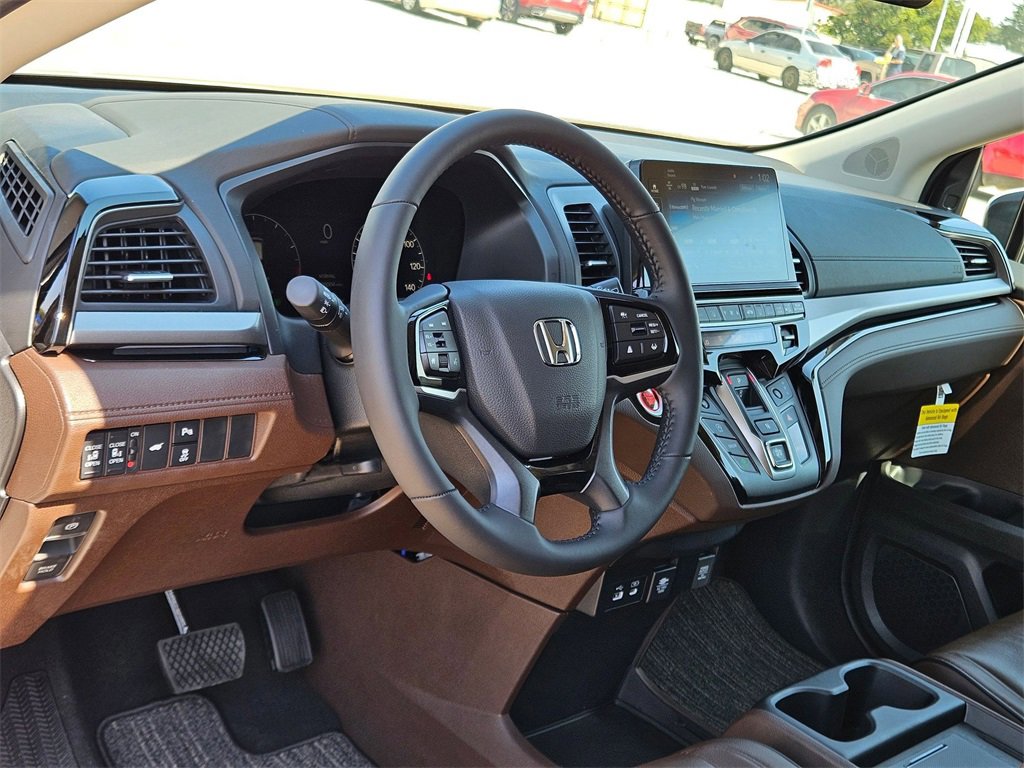 New 2026 Honda Odyssey Touring image 12