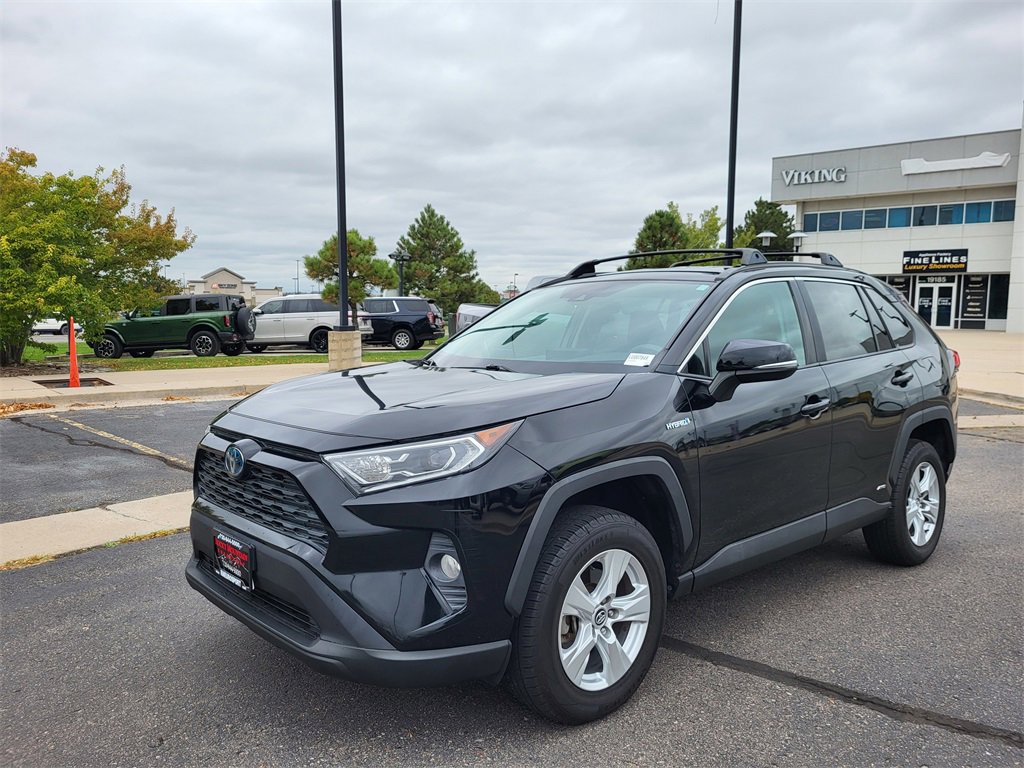 Used 2020 Toyota RAV4 XLE image 8