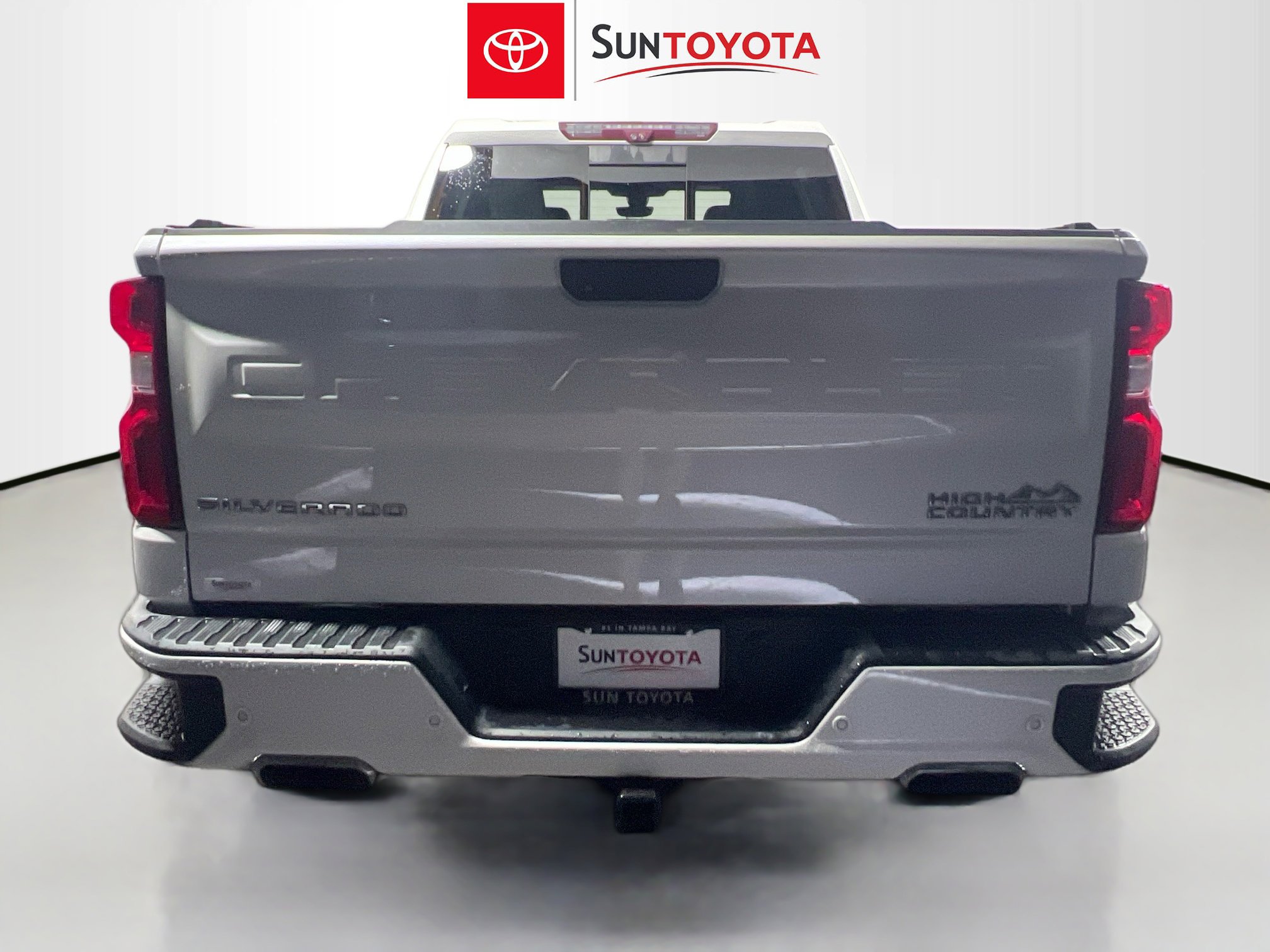 Used 2020 Chevrolet Silverado 1500 High Country w/ Technology Package image 5