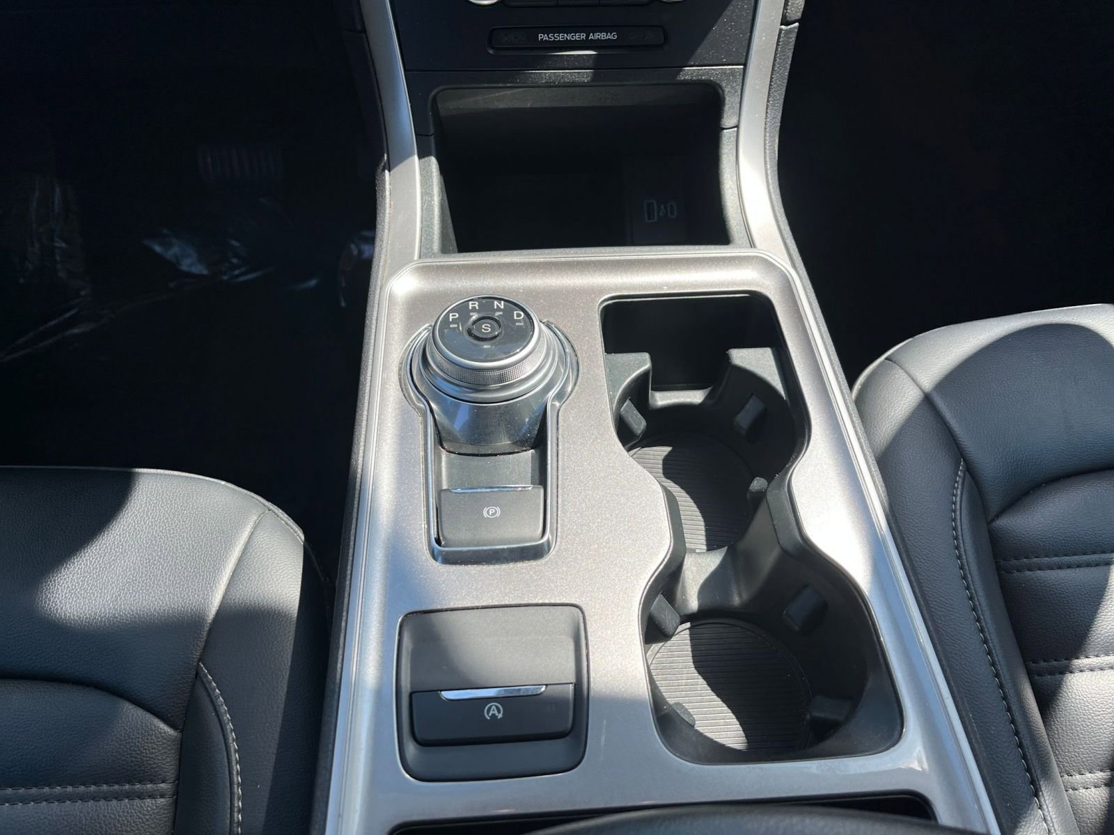 Used 2024 Ford Edge SEL image 35