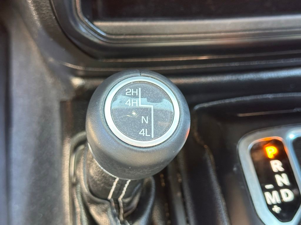 Used 2020 Jeep Gladiator Overland image 7