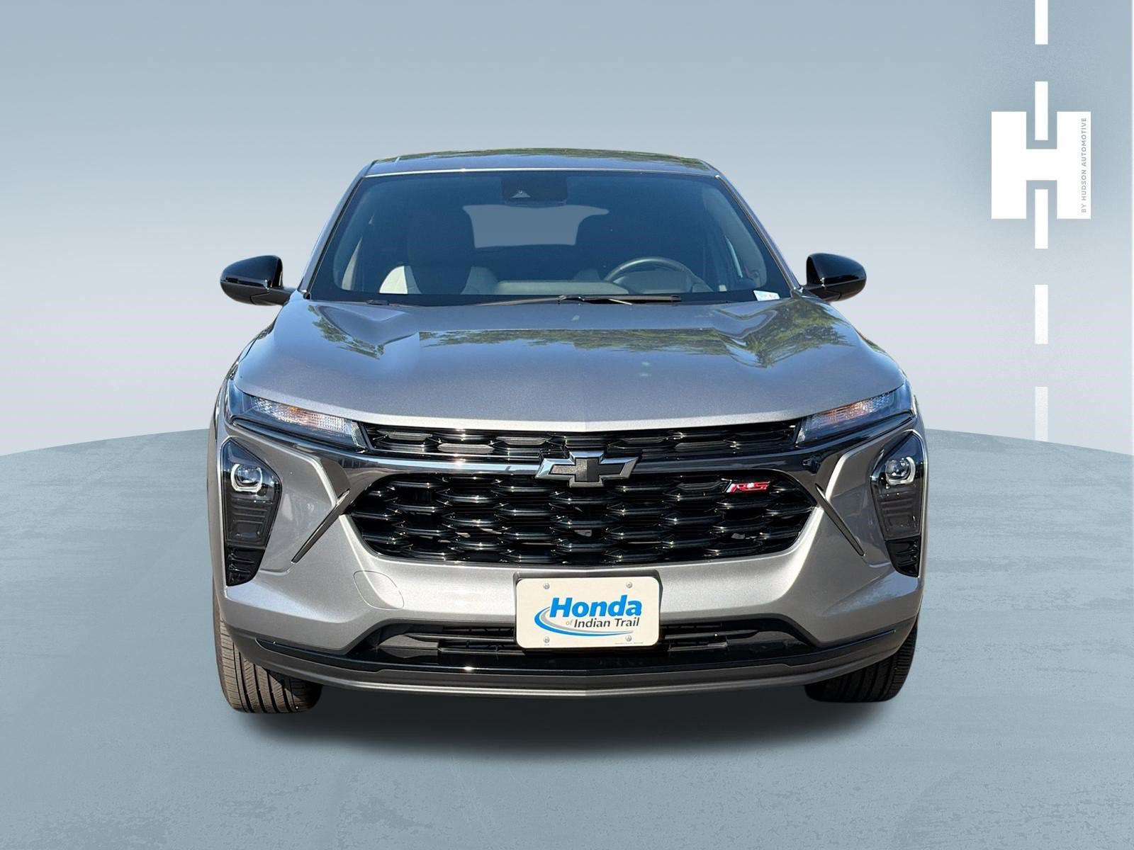 Used 2025 Chevrolet Trax RS w/ Driver Confidence Package FWD image 3
