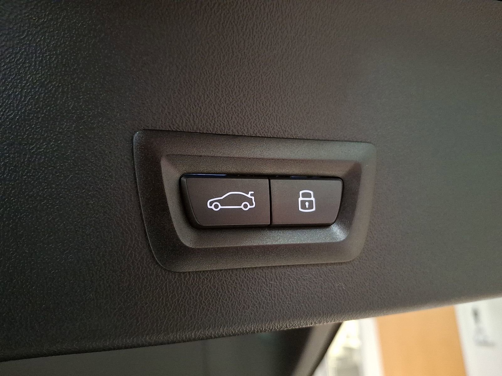 Used 2025 BMW X3 xDrive30i w/ Premium Package image 27