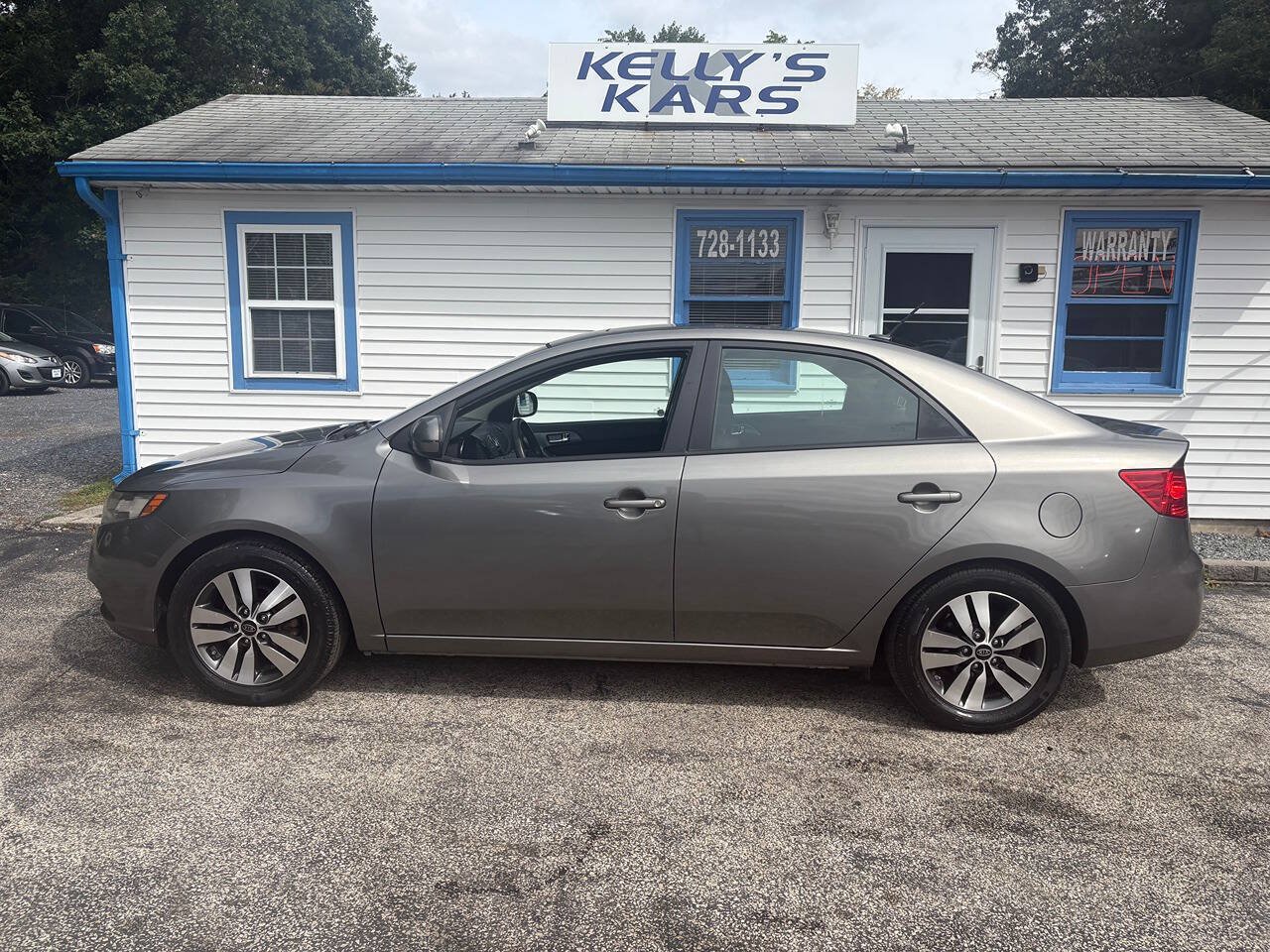 Used 2013 Kia Forte EX w/ Premium Pkg FWD image 3