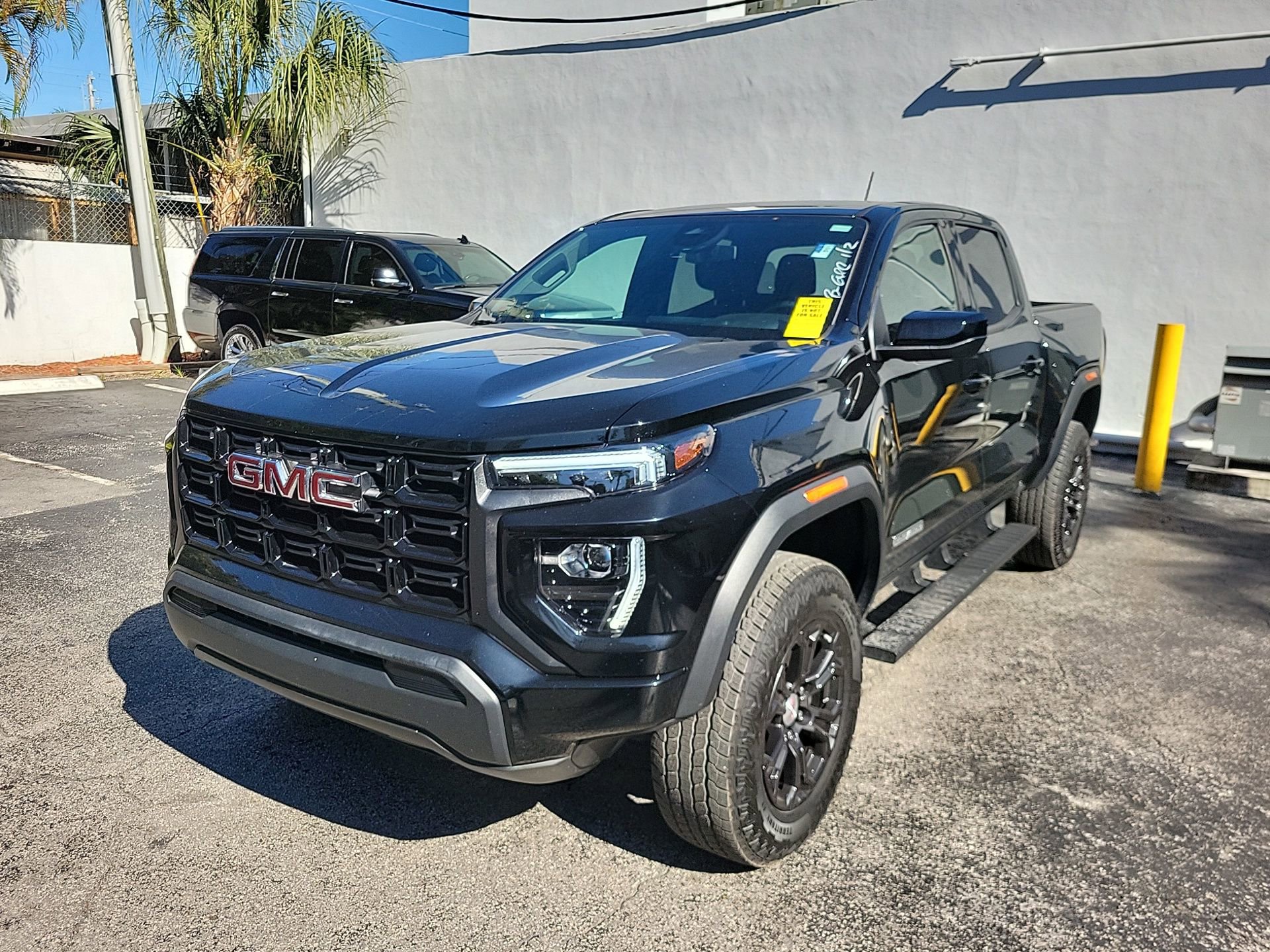 Used 2024 GMC Canyon Elevation image 2