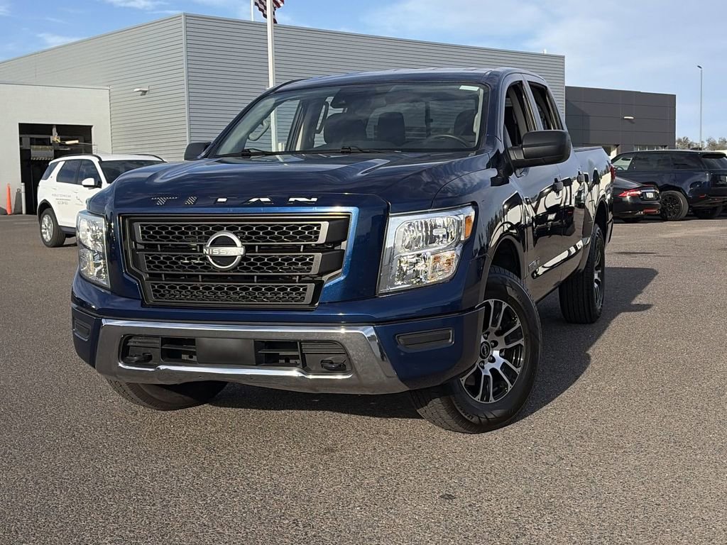 Used 2023 Nissan Titan SV AWD/4WD image 4