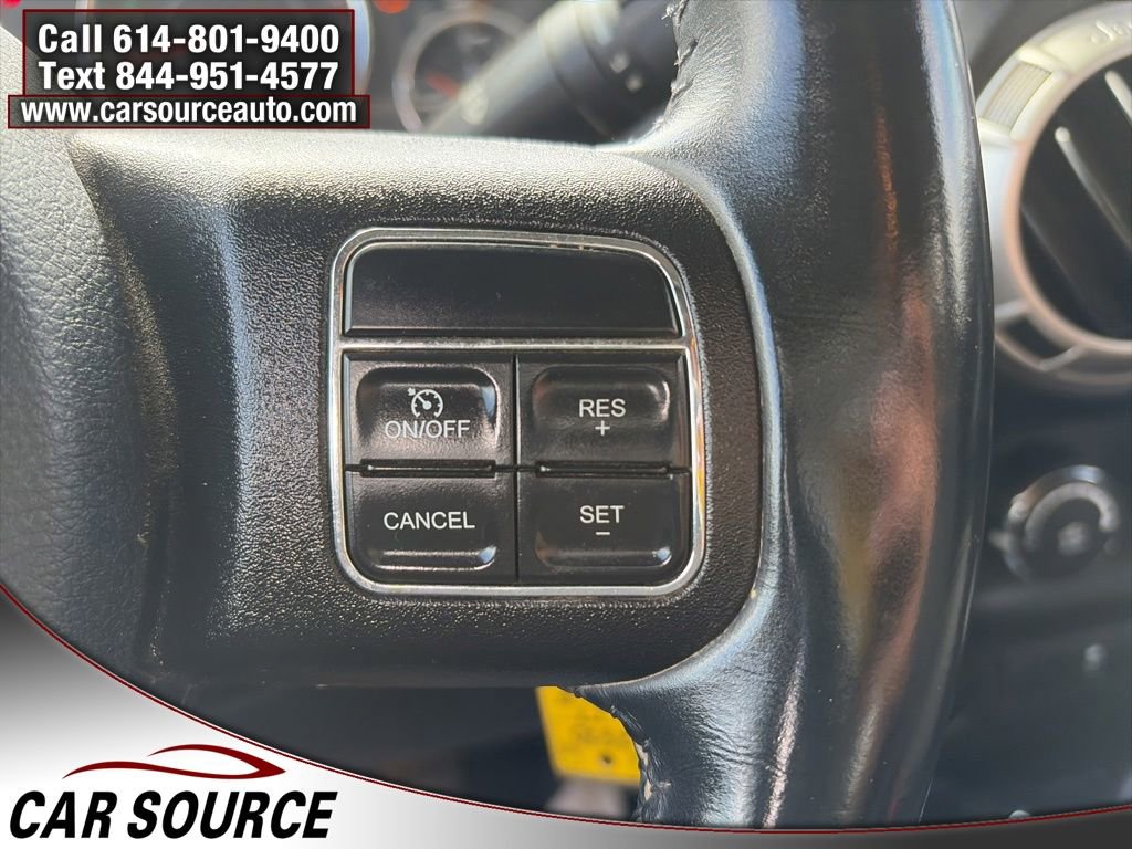 Used 2017 Jeep Wrangler Unlimited Sahara w/ Connectivity Group AWD/4WD image 11