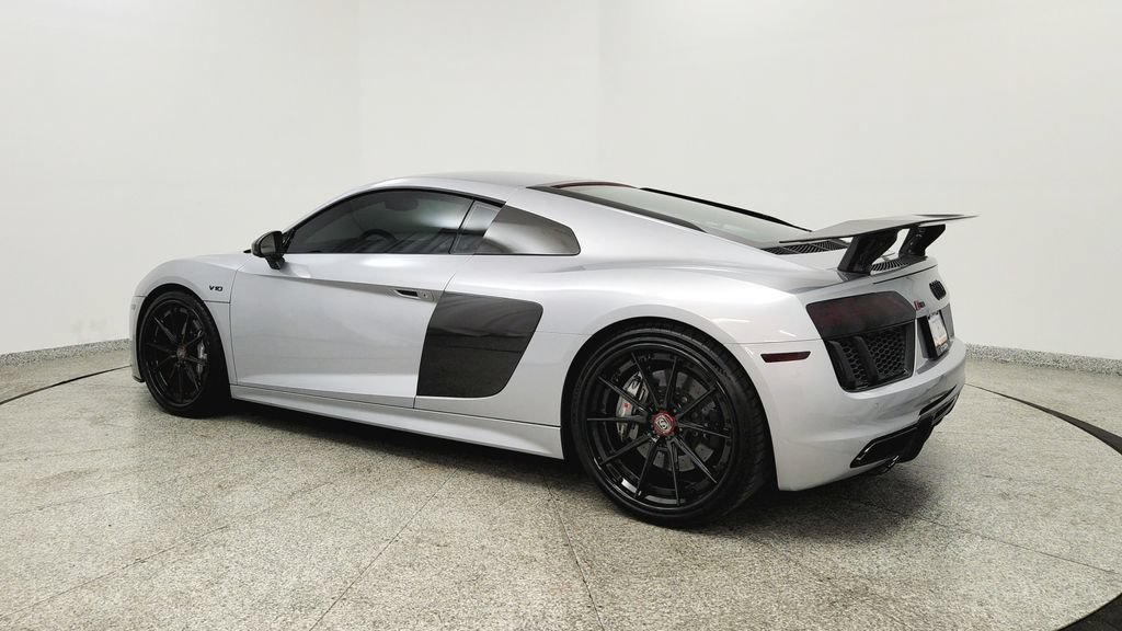 Used 2017 Audi R8 V10 plus AWD/4WD image 3