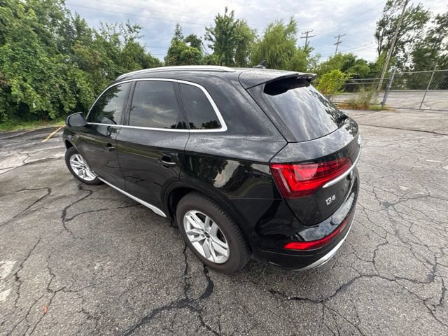 Used 2023 Audi Q5 2.0T Premium w/ Convenience Package AWD/4WD image 13