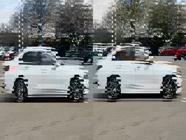 Used 2021 BMW 330i Sedan w/ Premium Package image 3