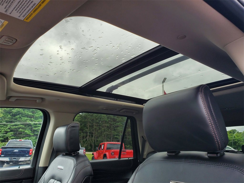 Used 2021 Ford Expedition Platinum image 7