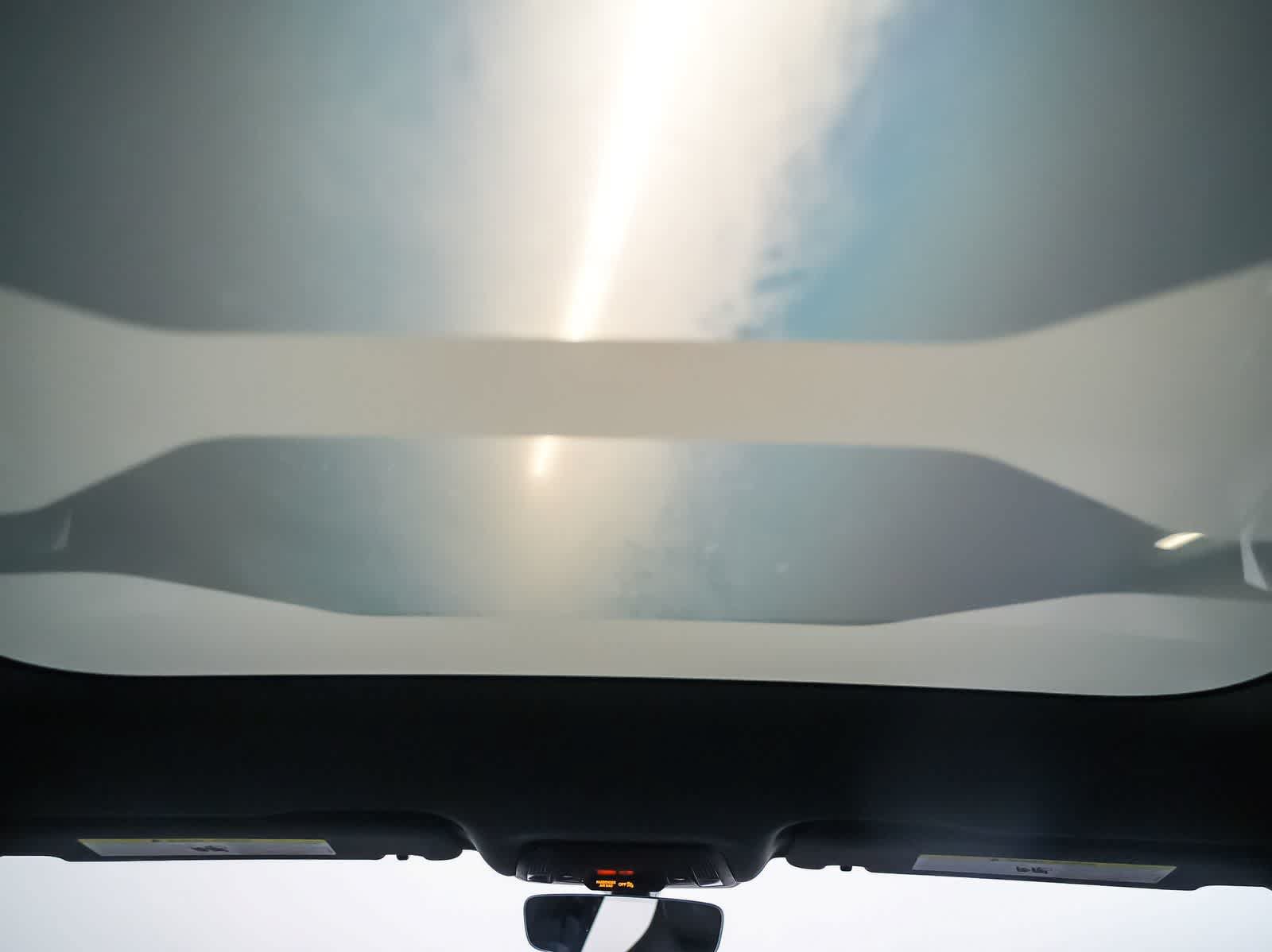 New 2026 Porsche Taycan 4S AWD/4WD image 15
