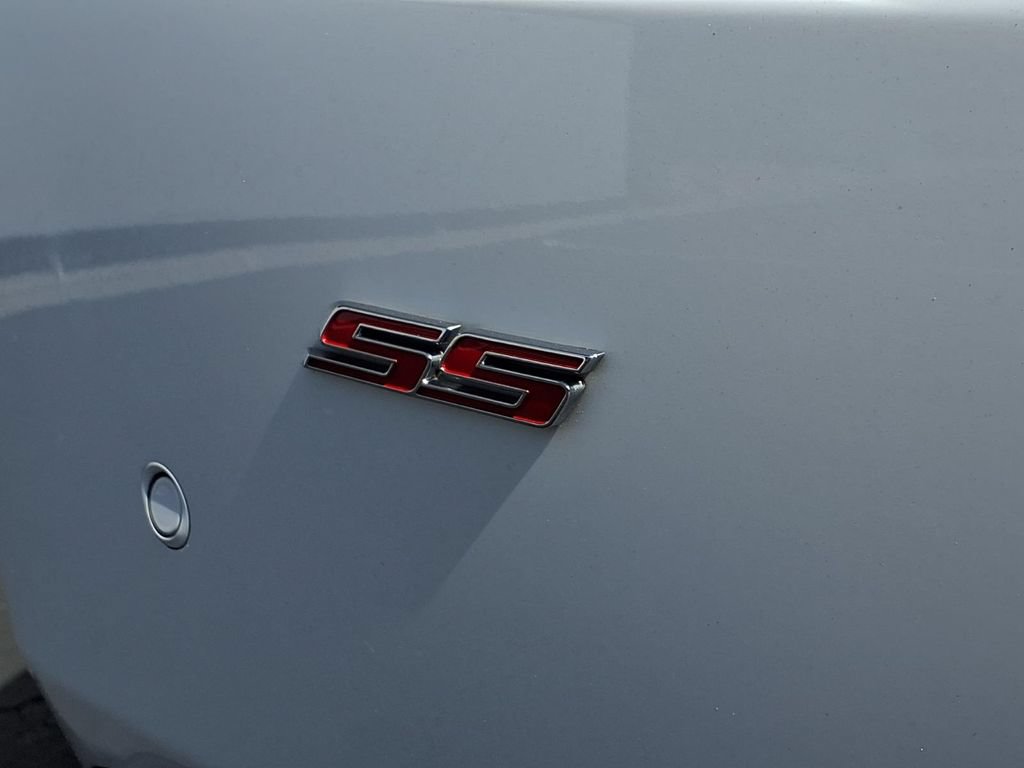 Used 2016 Chevrolet Camaro SS RWD image 9