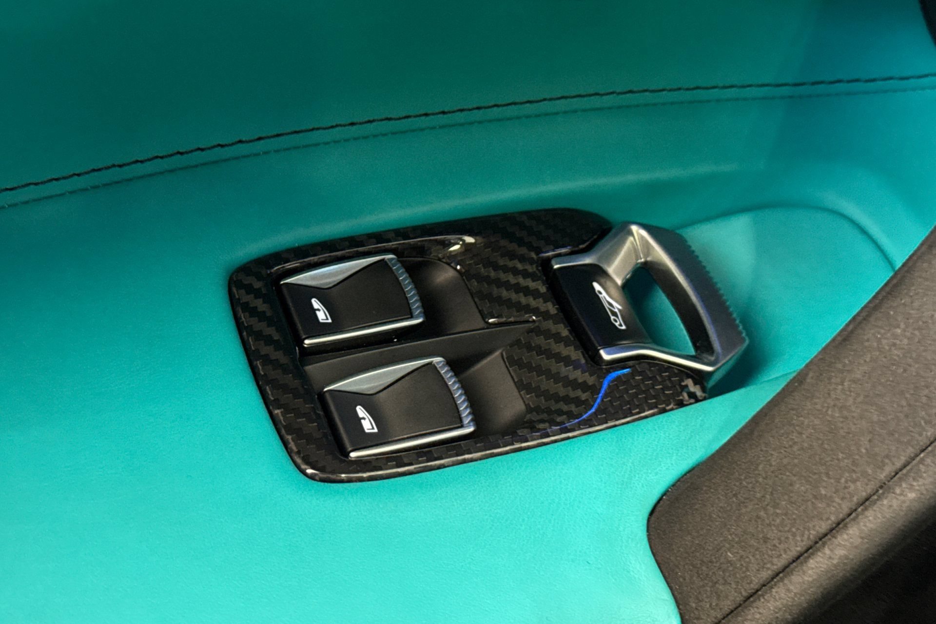 Used 2022 McLaren 765LT RWD image 14