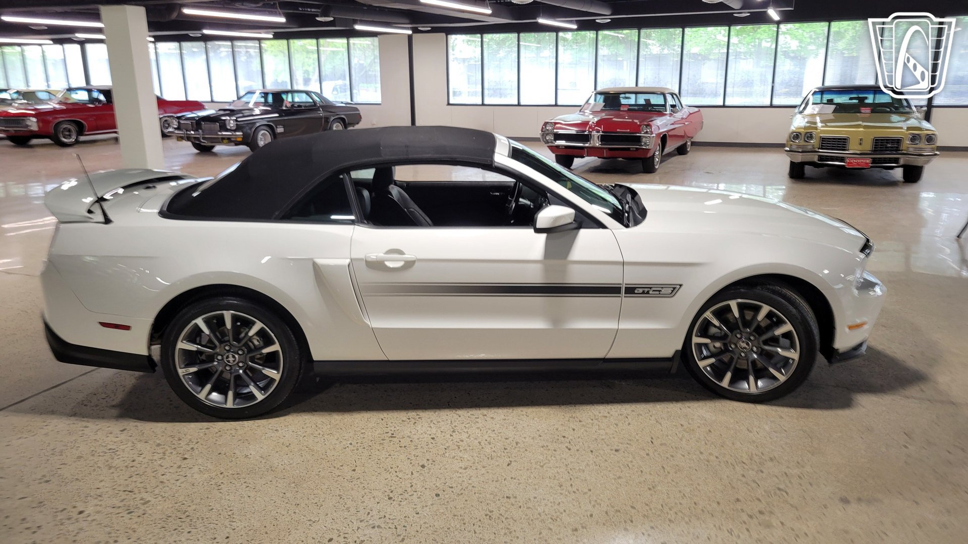 Used 2011 Ford Mustang GT Premium w/ Electronics Pkg RWD image 40