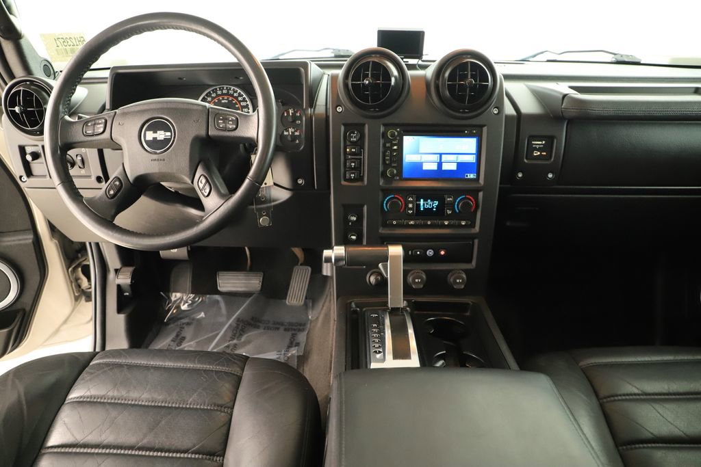 Used 2005 HUMMER H2 w/ Preferred Equipment Group image 18