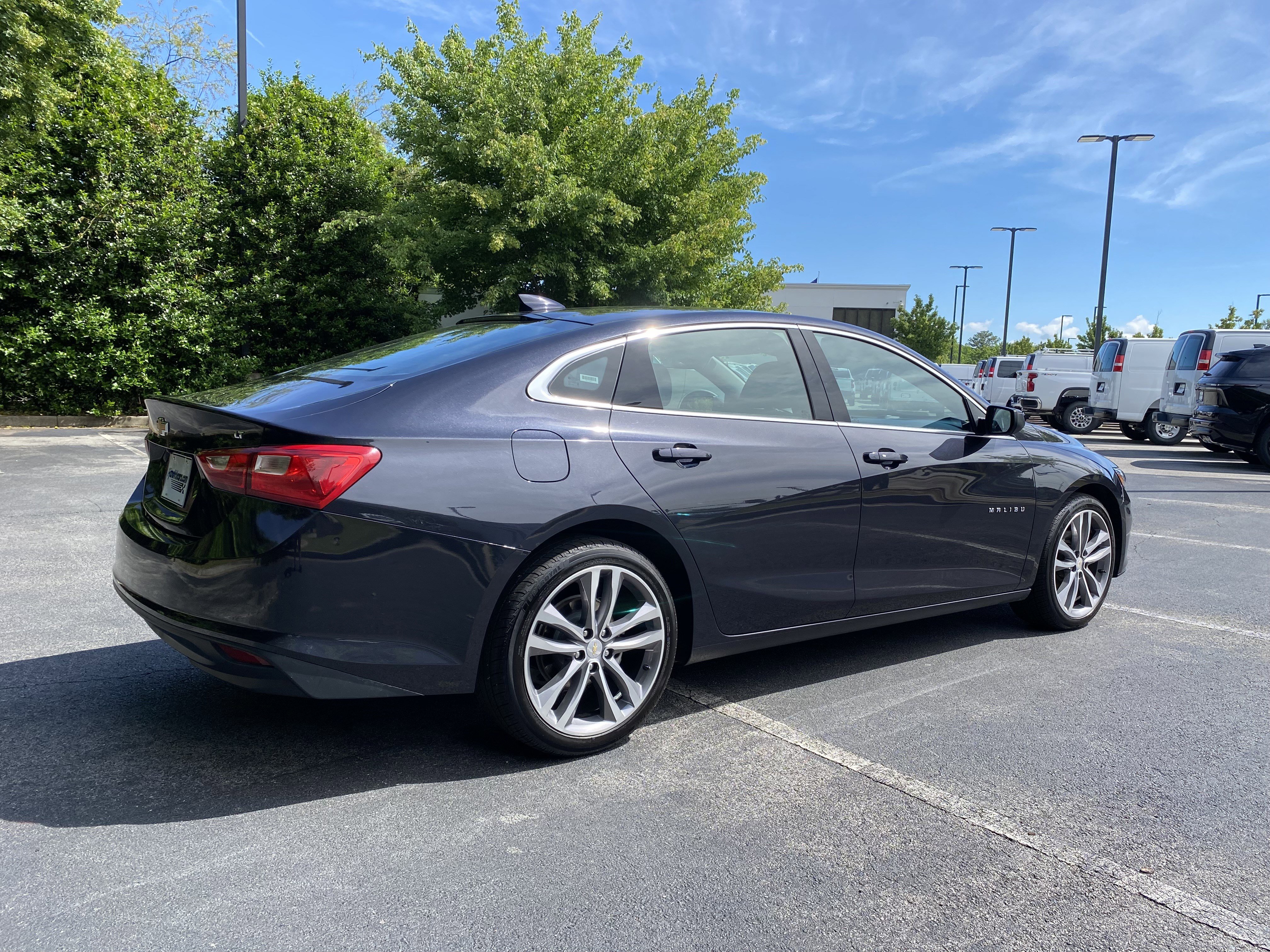 Used 2023 Chevrolet Malibu LT FWD image 9
