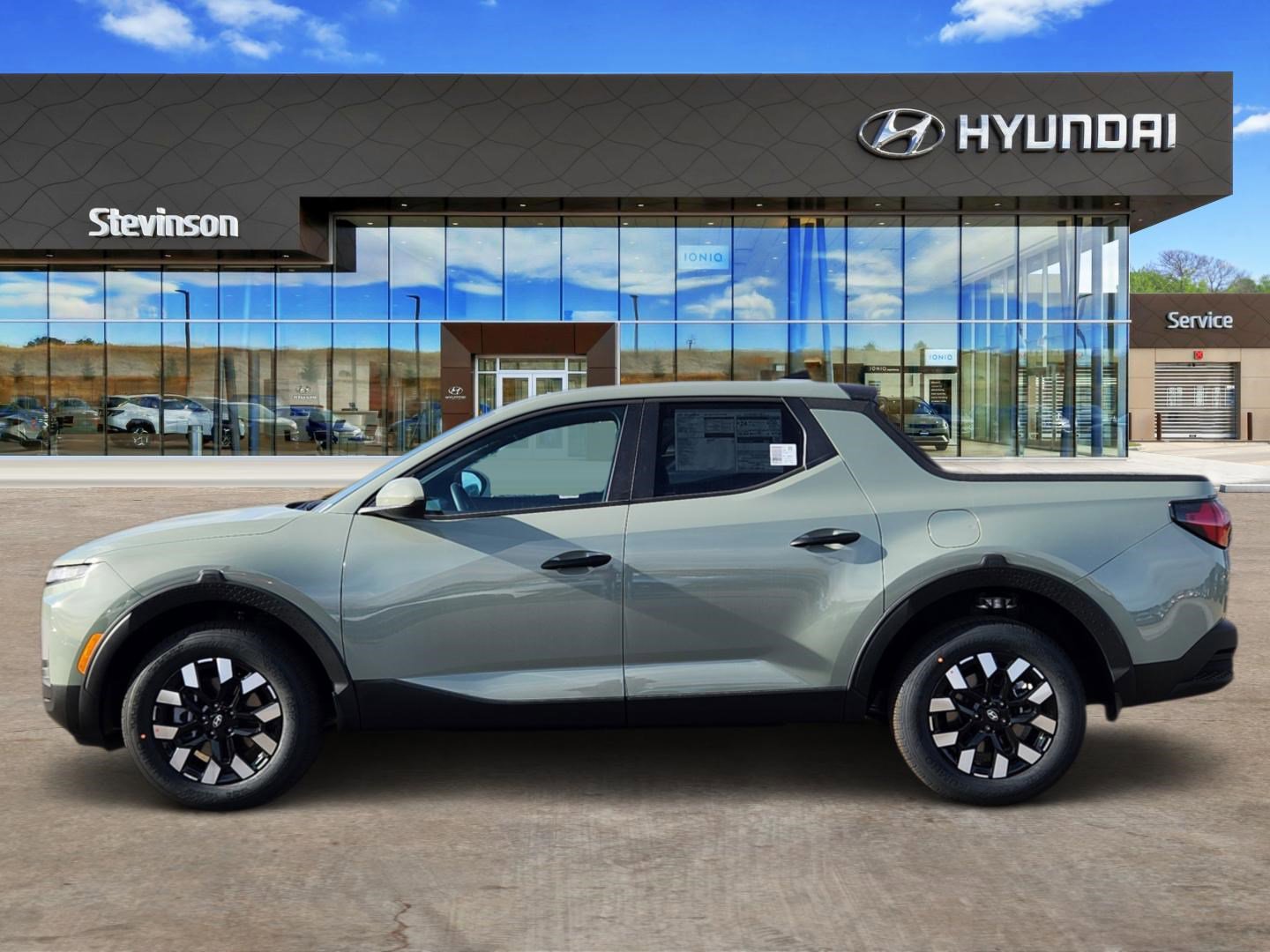 New 2026 Hyundai Santa Cruz SE image 2