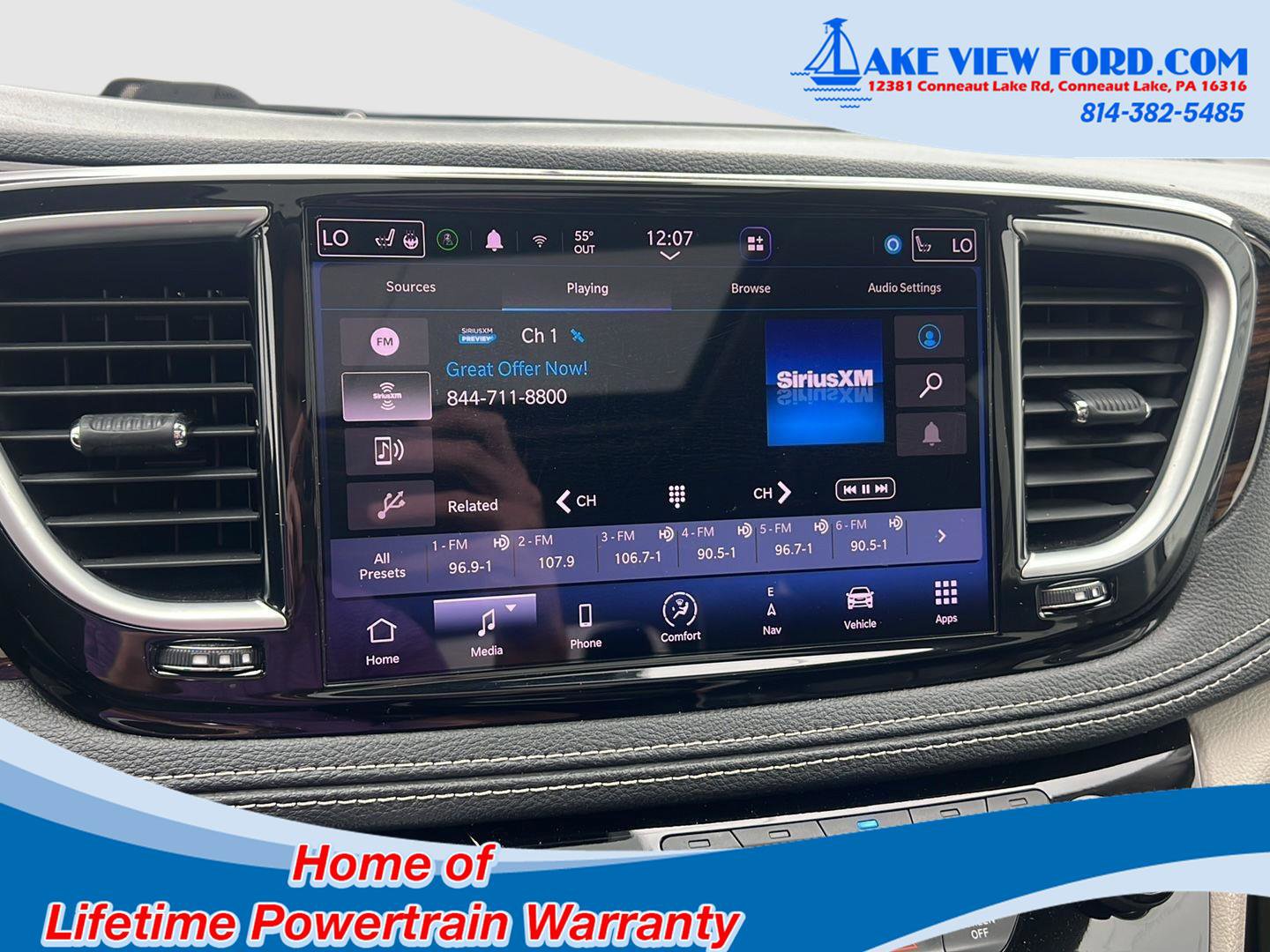 Used 2022 Chrysler Pacifica Limited FWD image 36