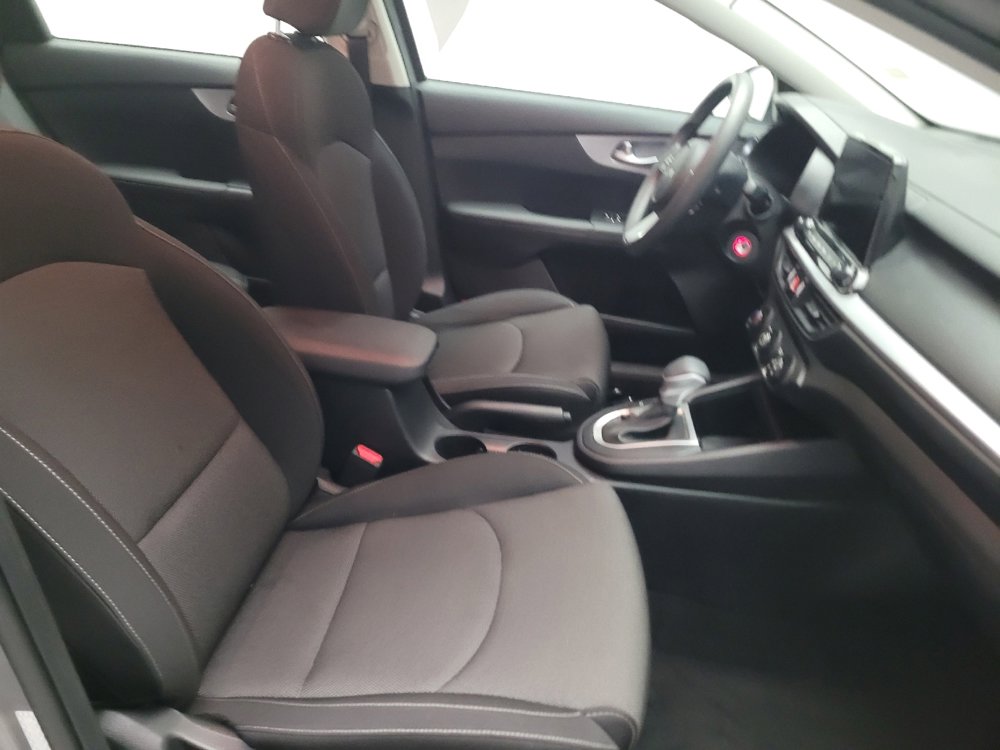 Used 2023 Kia Forte LXS w/ LXS Technology Package FWD image 21