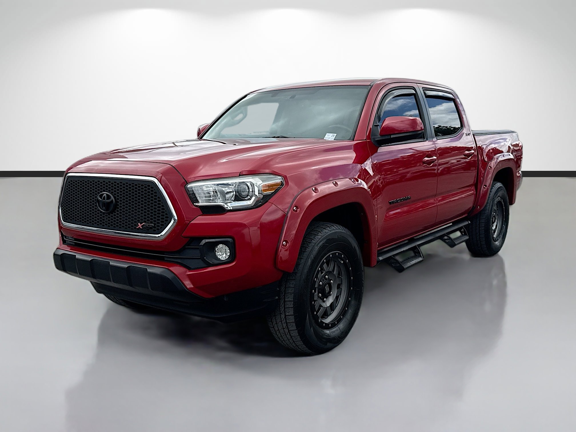 Used 2017 Toyota Tacoma SR5 w/ Tow Package RWD image 7