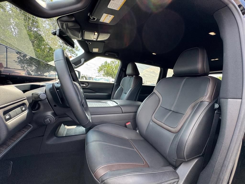 Certified 2025 Nissan Armada SL AWD/4WD image 18