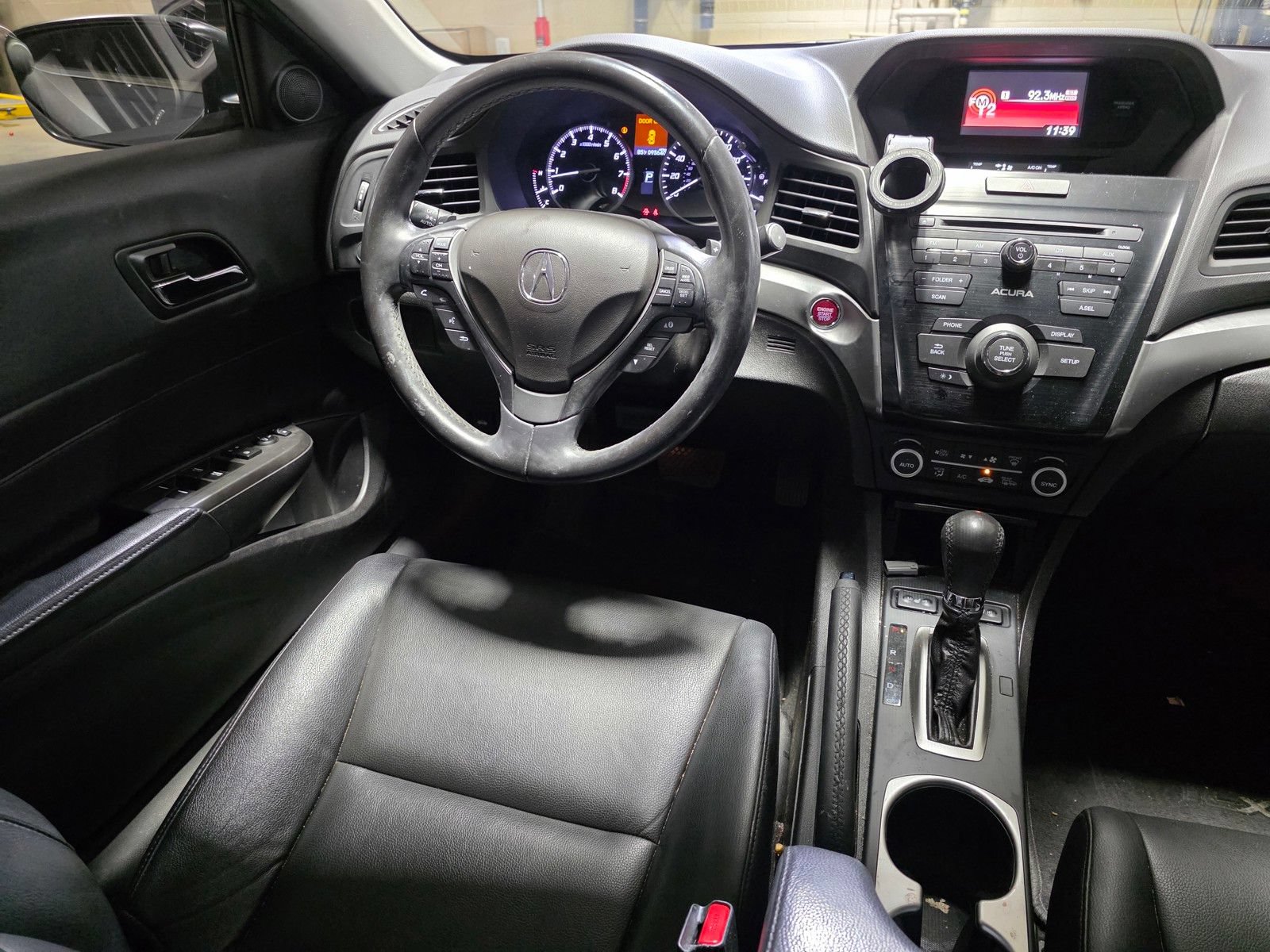 Used 2017 Acura ILX w/ AcuraWatch Plus Package FWD image 15
