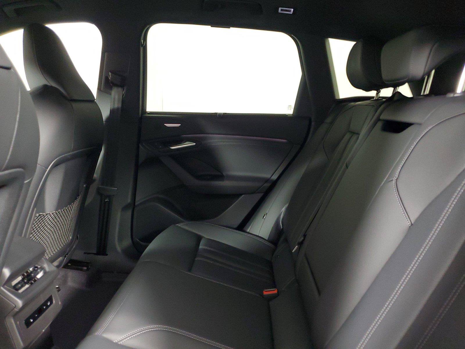New 2027 Audi Q6 e-tron Premium Plus AWD/4WD image 13