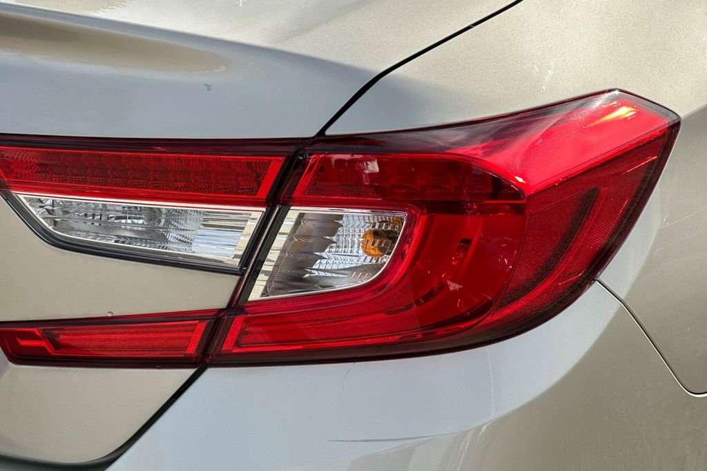 Used 2018 Honda Accord EX-L image 26