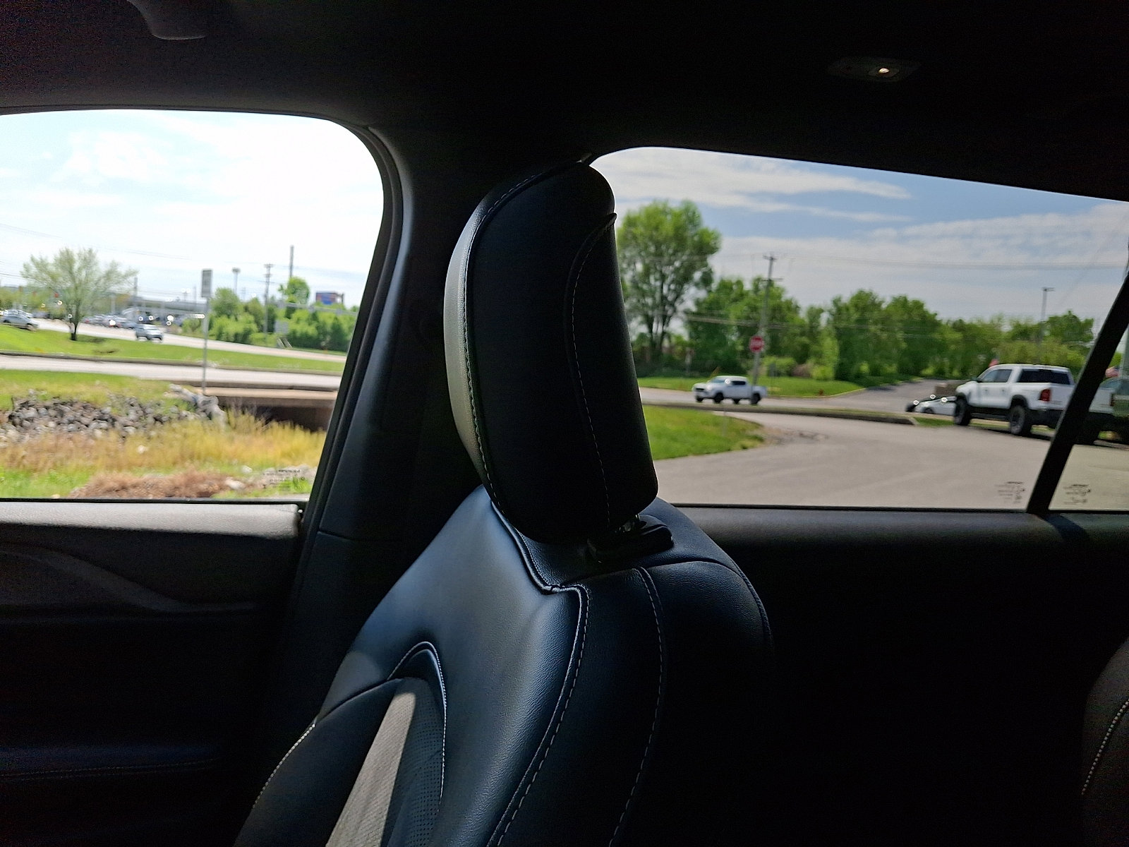 Certified 2023 Jeep Grand Cherokee L Laredo AWD/4WD image 18