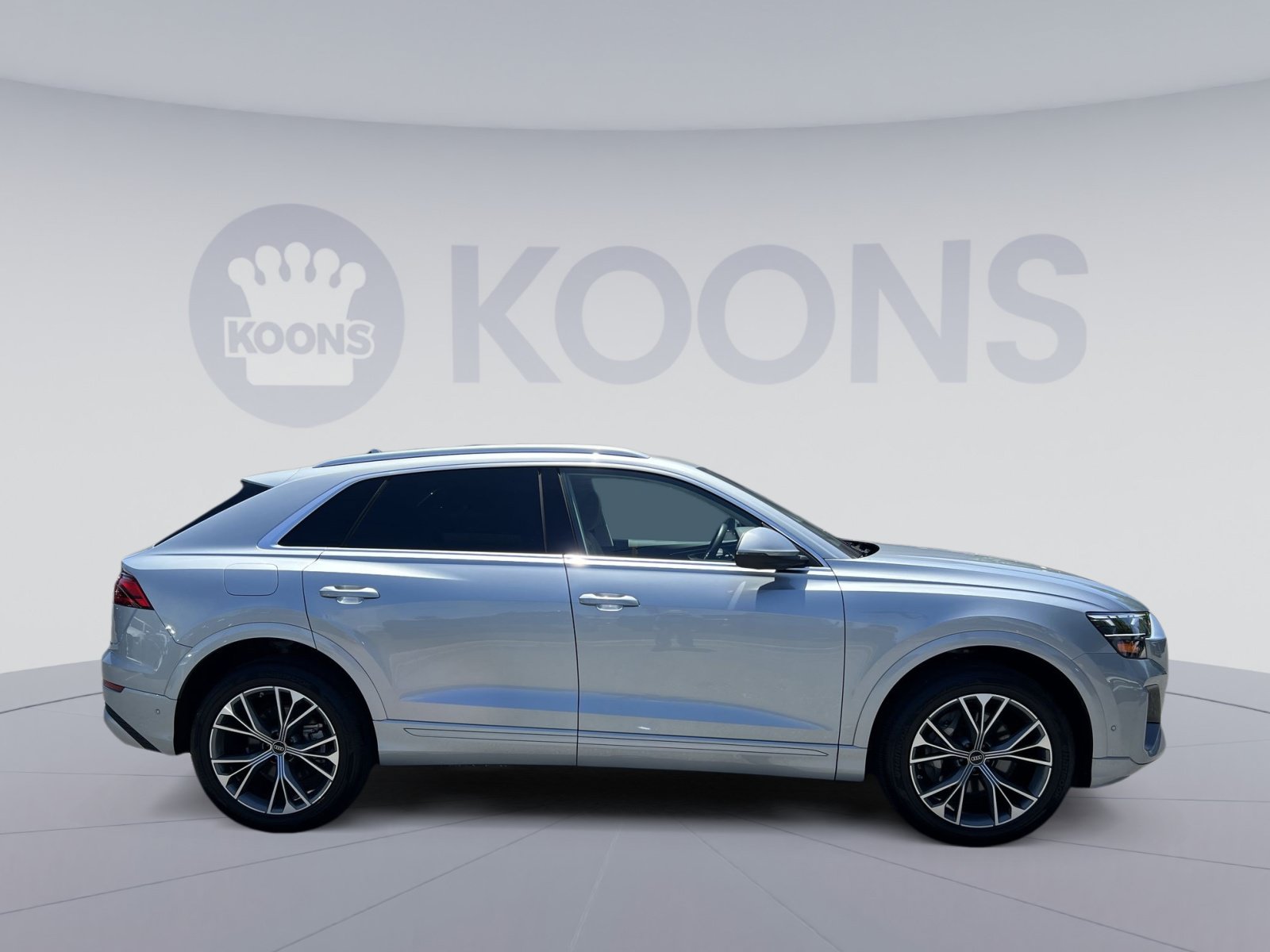 Used 2025 Audi Q8 Premium AWD/4WD image 8