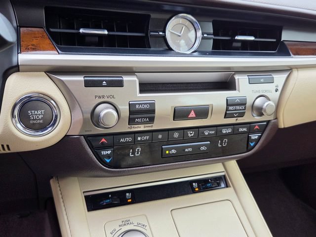 Used 2016 Lexus ES 350 w/ Premium Package w/Wood Trim FWD image 22