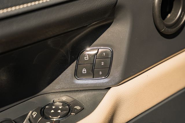 Used 2022 Ford Expedition XLT image 51