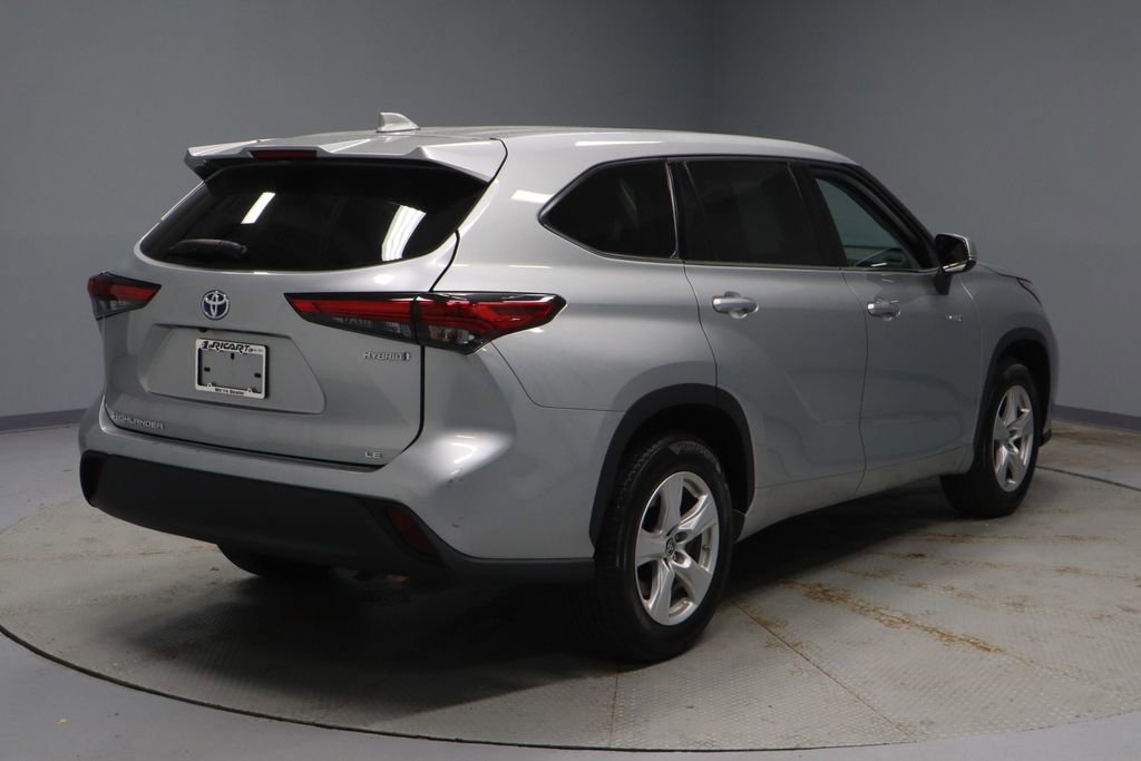Used 2021 Toyota Highlander LE image 10