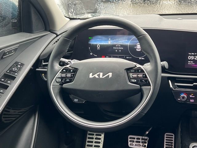 Certified 2023 Kia Niro Wave w/ Wave Preserve Package image 16