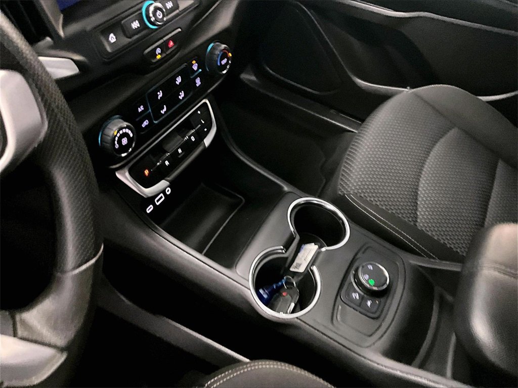 Used 2024 GMC Terrain SLE image 20