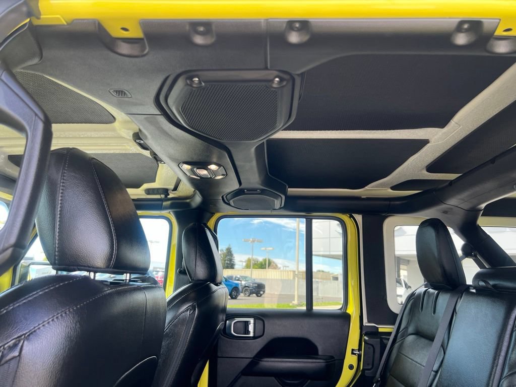 Used 2023 Jeep Wrangler Unlimited Sahara AWD/4WD image 33