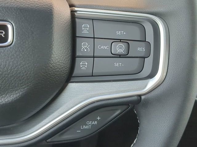 New 2026 Jeep Grand Wagoneer Limited w/ HD Trailer Tow Package image 25