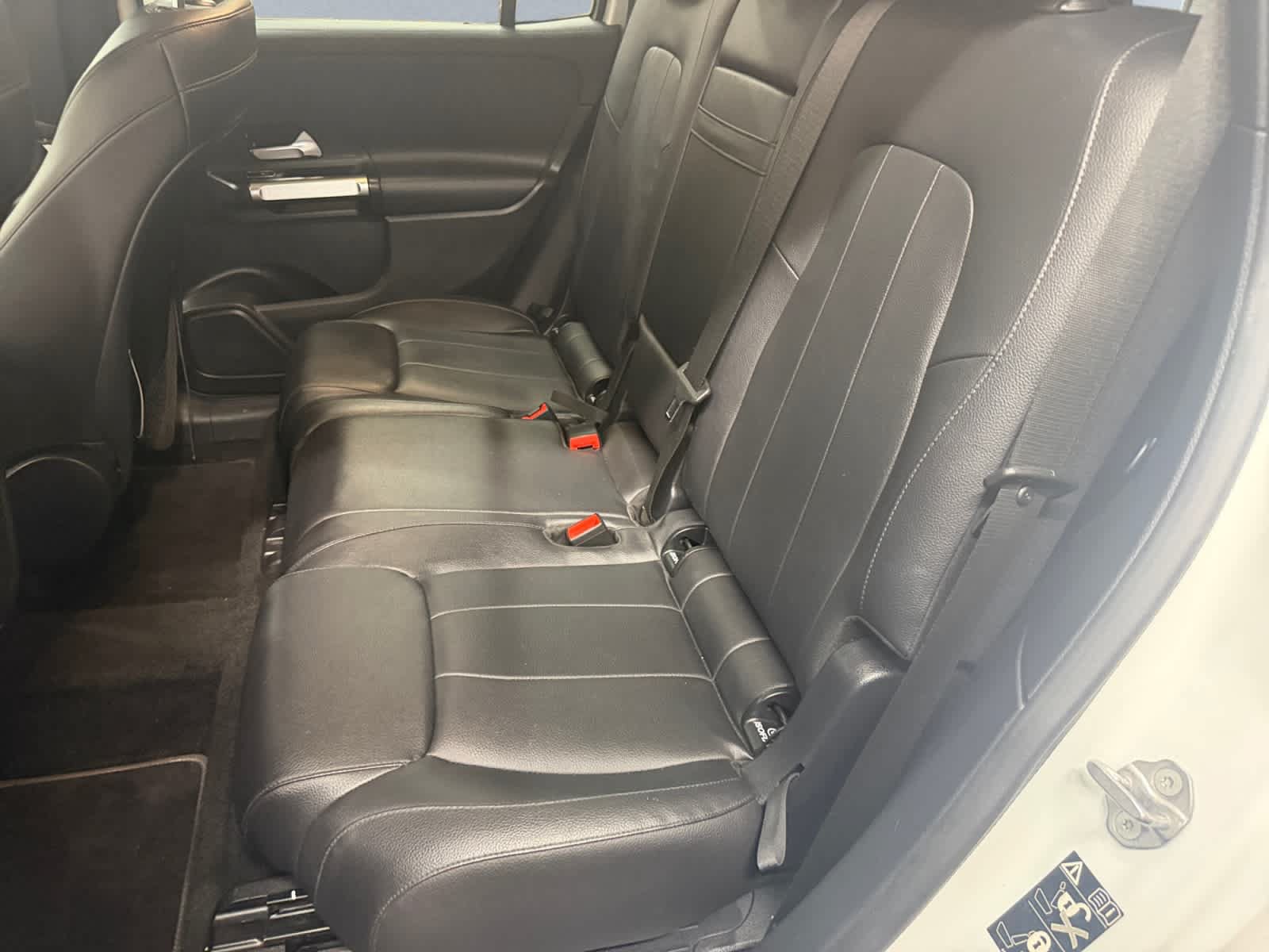 Used 2020 Mercedes-Benz GLB 250 4MATIC image 18